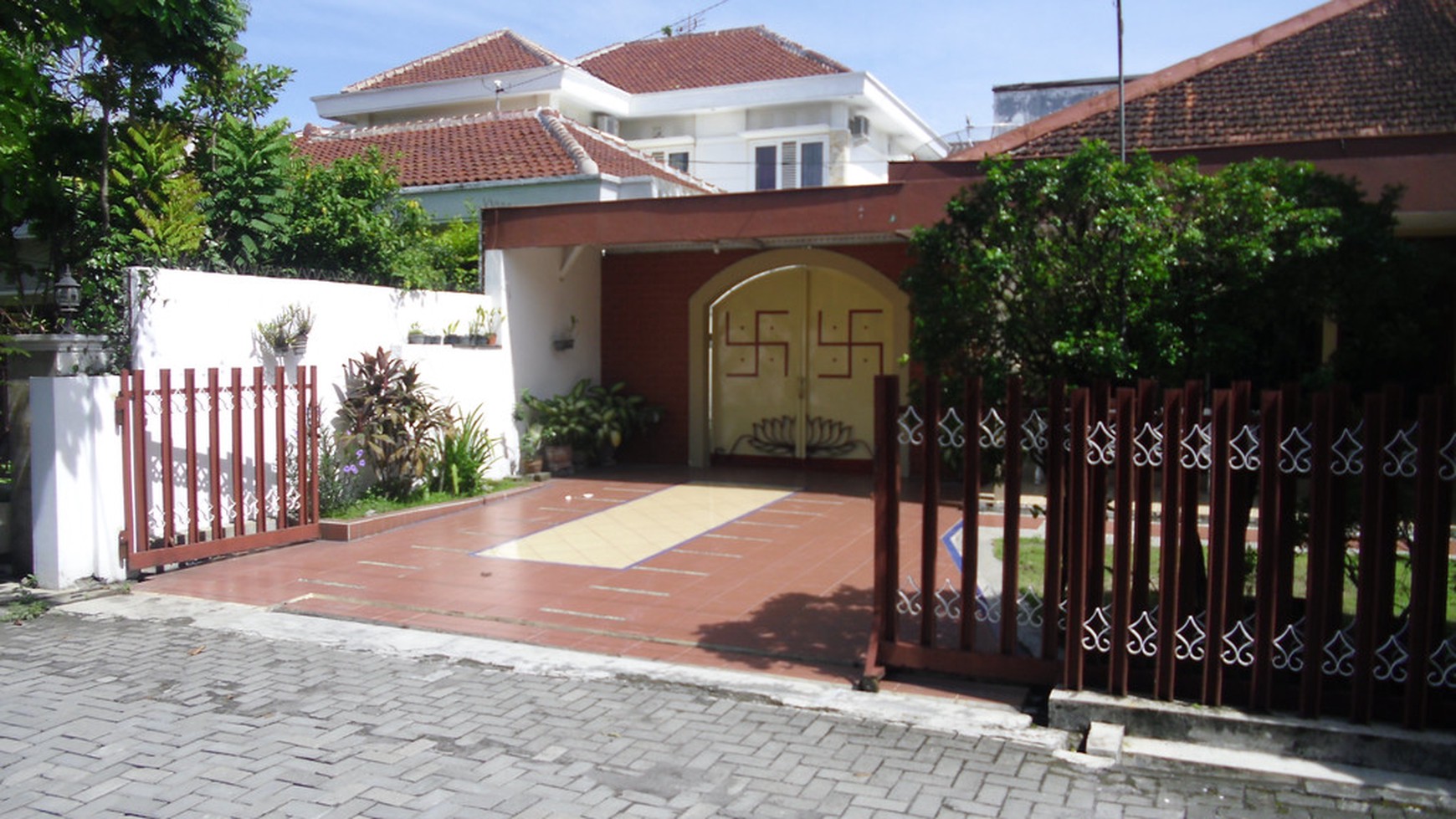 RUMAH STRATEGIS DI LINGKUNGAN UGM, POGUNG BARU, JL KALIURANG KM 5