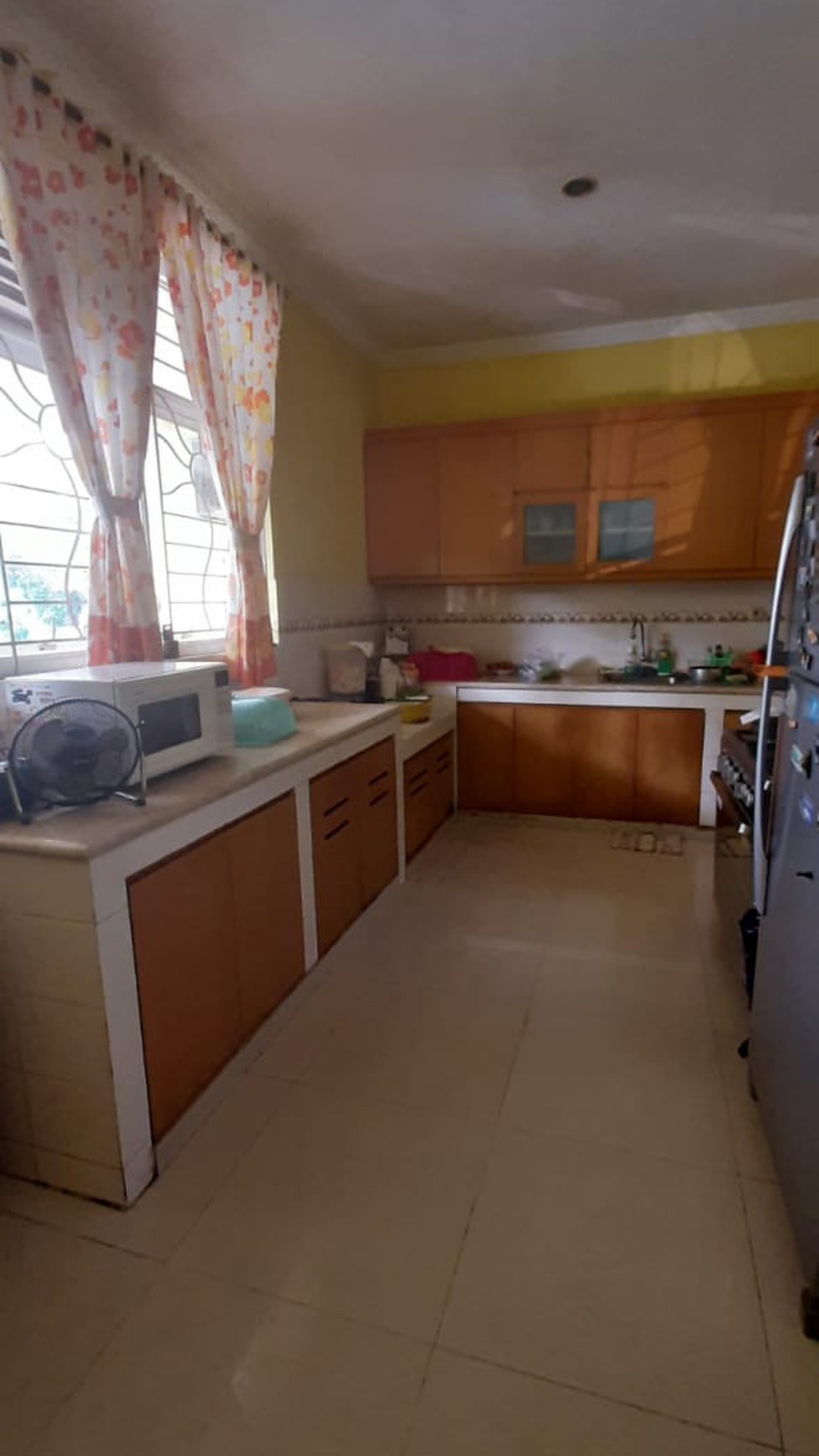 Rumah Siap Huni, Halaman Belakang Bagus, dan Hunian Nyaman @Bintaro