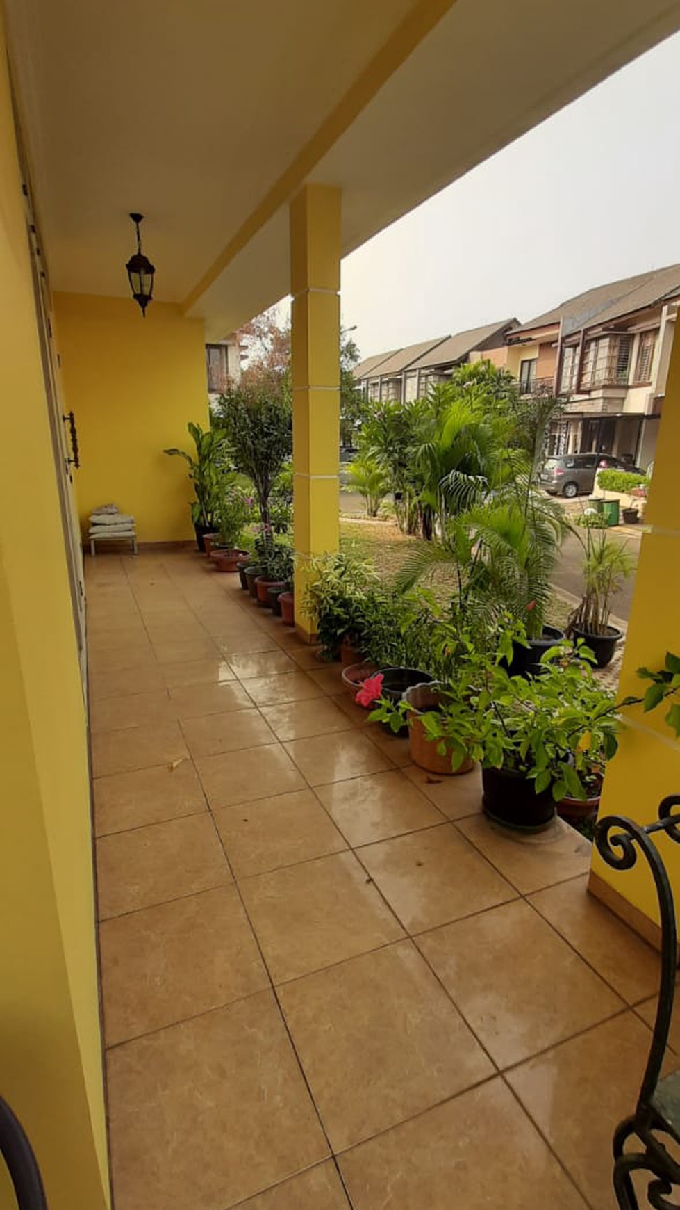 Rumah Siap Huni, Halaman Belakang Bagus, dan Hunian Nyaman @Bintaro