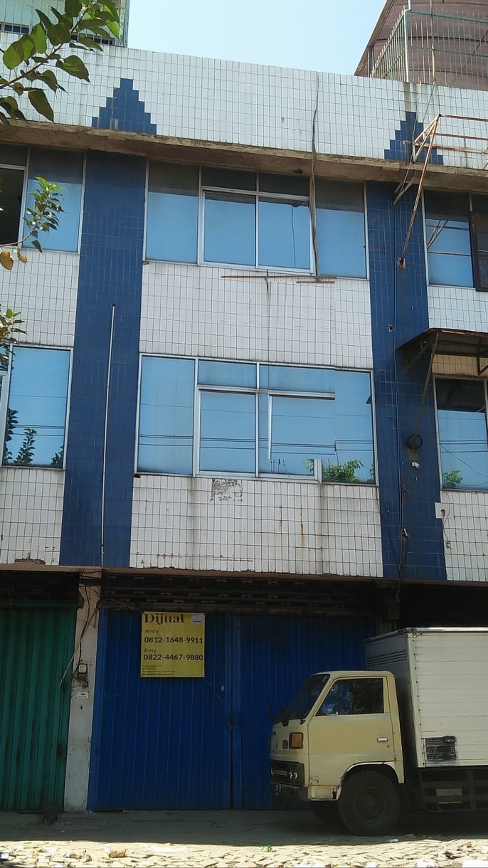 Ruko 3 lantai Jalan Kalianget