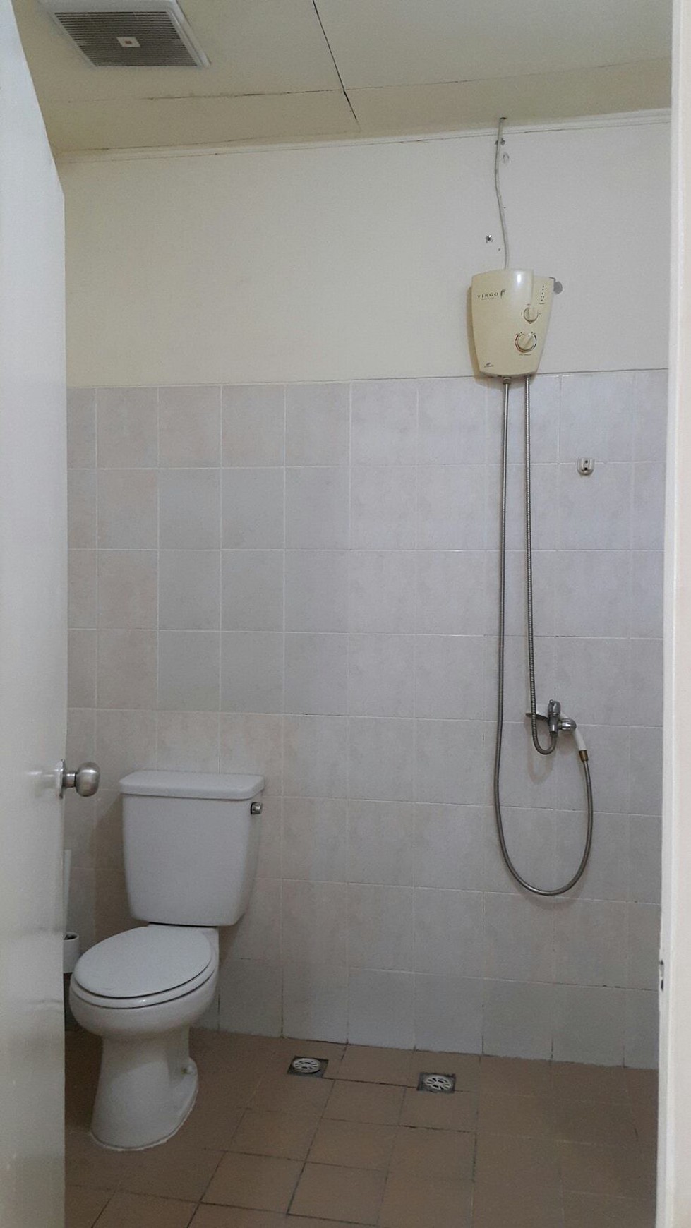 Townhouse di Taman Paris 1 - Lippo Karawaci