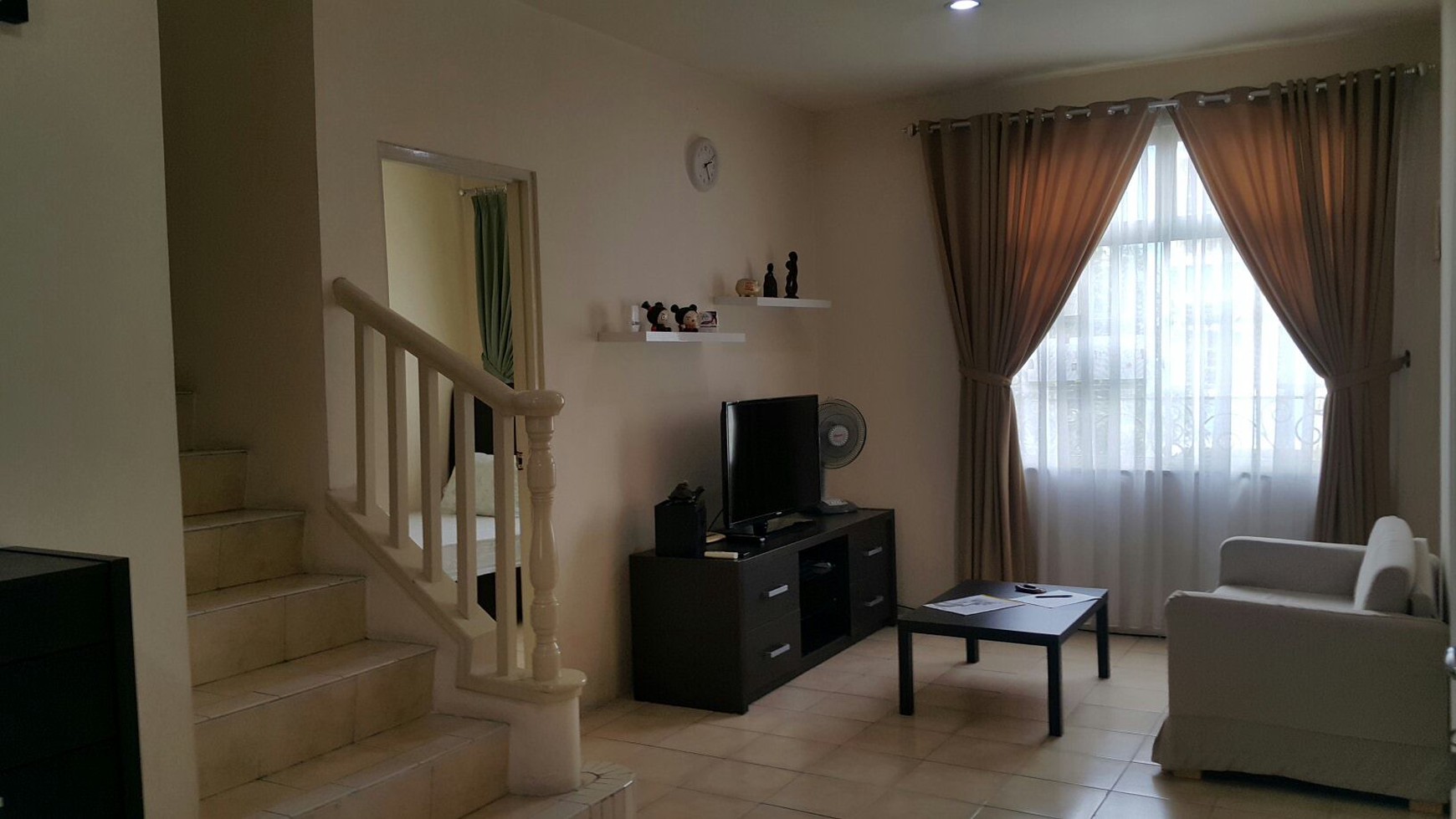 Townhouse di Taman Paris 1 - Lippo Karawaci