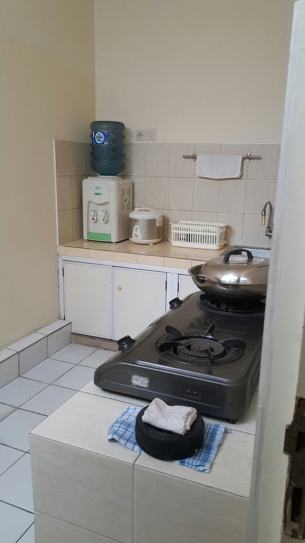 Townhouse di Taman Paris 1 - Lippo Karawaci