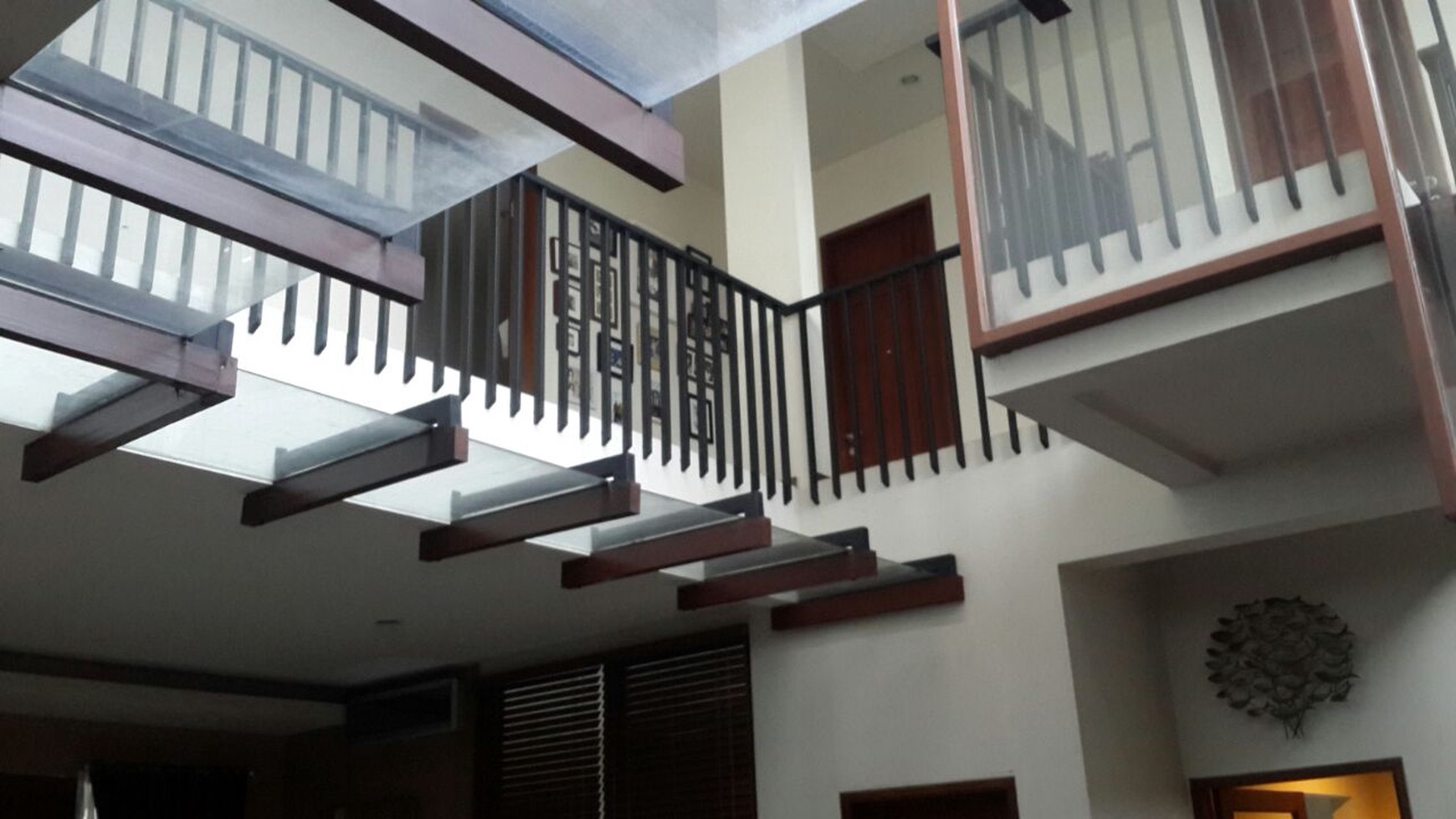 Rumah Siap Huni, Hunian Nyaman, dan Strategis @Bintaro