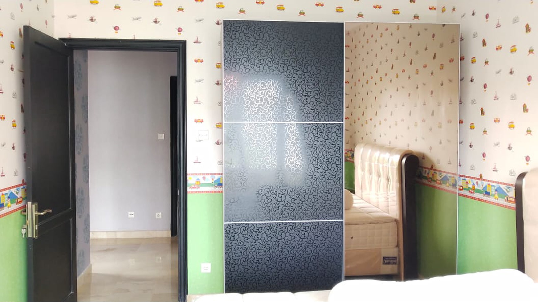 Dijual Rumah Bagus minimalis siap huni Di Crystal Golf-Citraland-Surabaya Barat