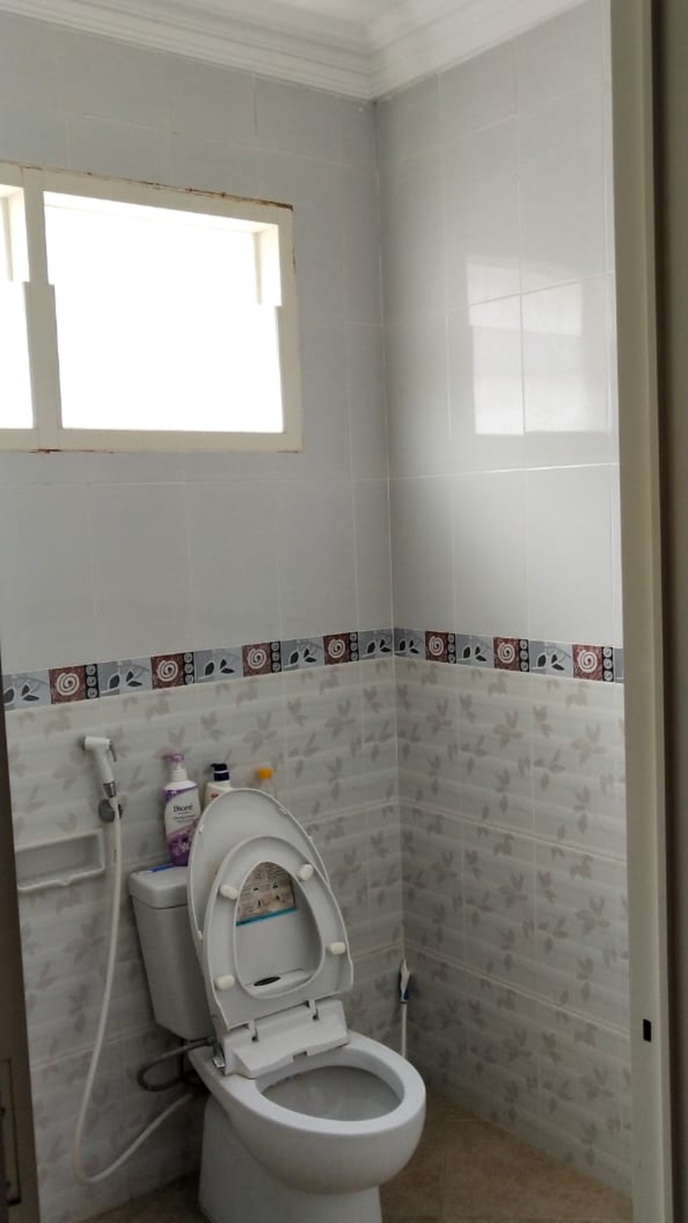 Dijual Rumah Bagus minimalis siap huni Di Crystal Golf-Citraland-Surabaya Barat