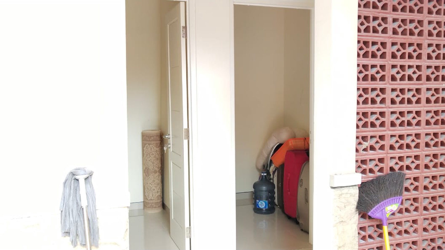 Dijual Rumah Bagus minimalis siap huni Di Crystal Golf-Citraland-Surabaya Barat