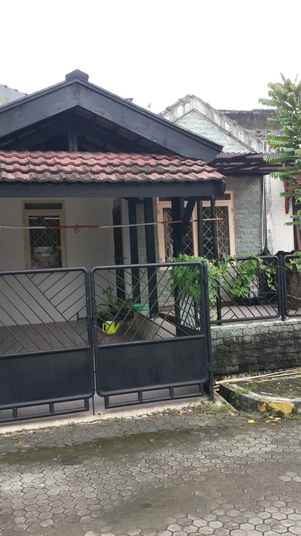 Rumah Asri dan Terawat di Griya Cinere