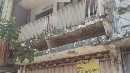 Ruko Strategis 3 lantai Jalan Blauran