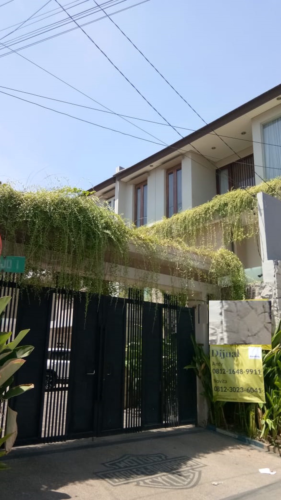 Rumah 3 lantai Manyar Kertoarjo