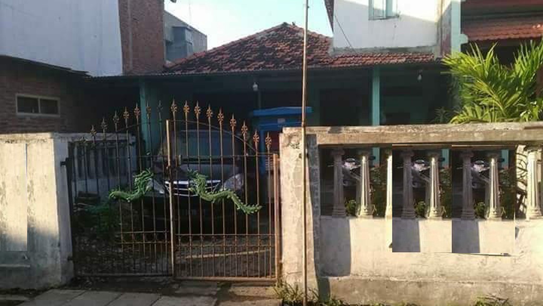 Rumah 2 lantai Jalan Kedung Anyar