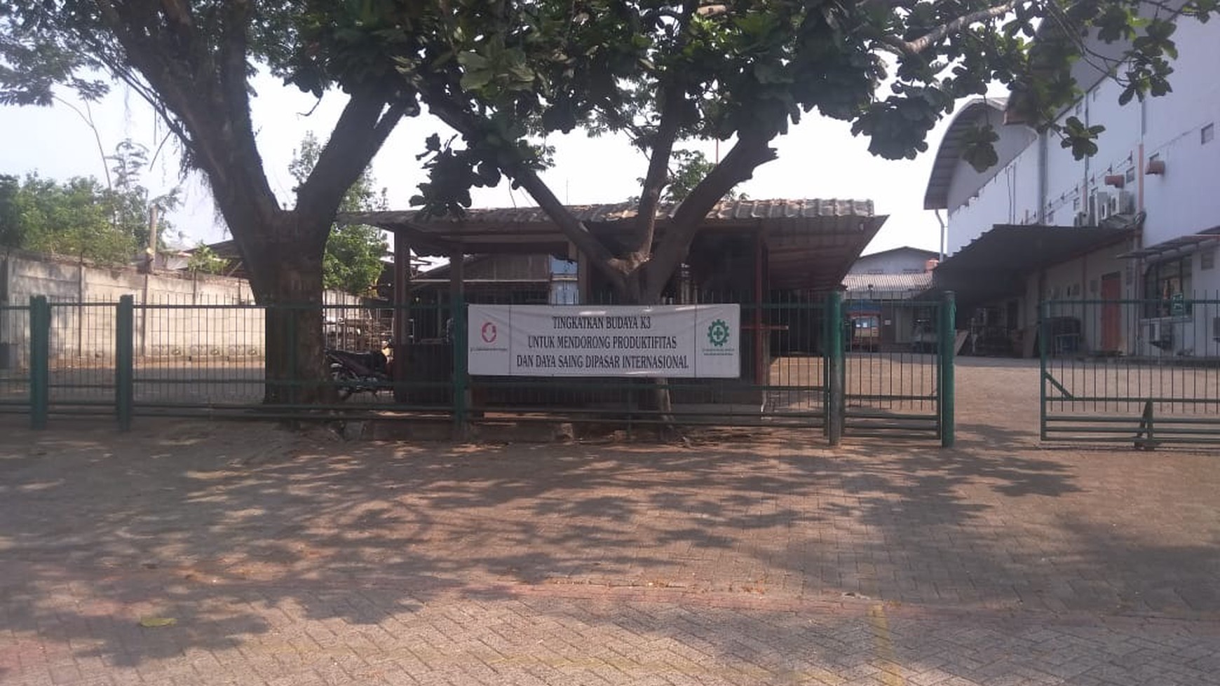 kavling jarang ada di komplek Industry taman tekno