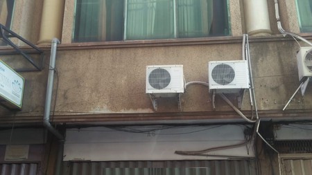 Ruko 3.5 Lantai Untuk usaha Jalan Kayon