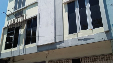 2 Ruko jejer SHM Raya Kuwukan