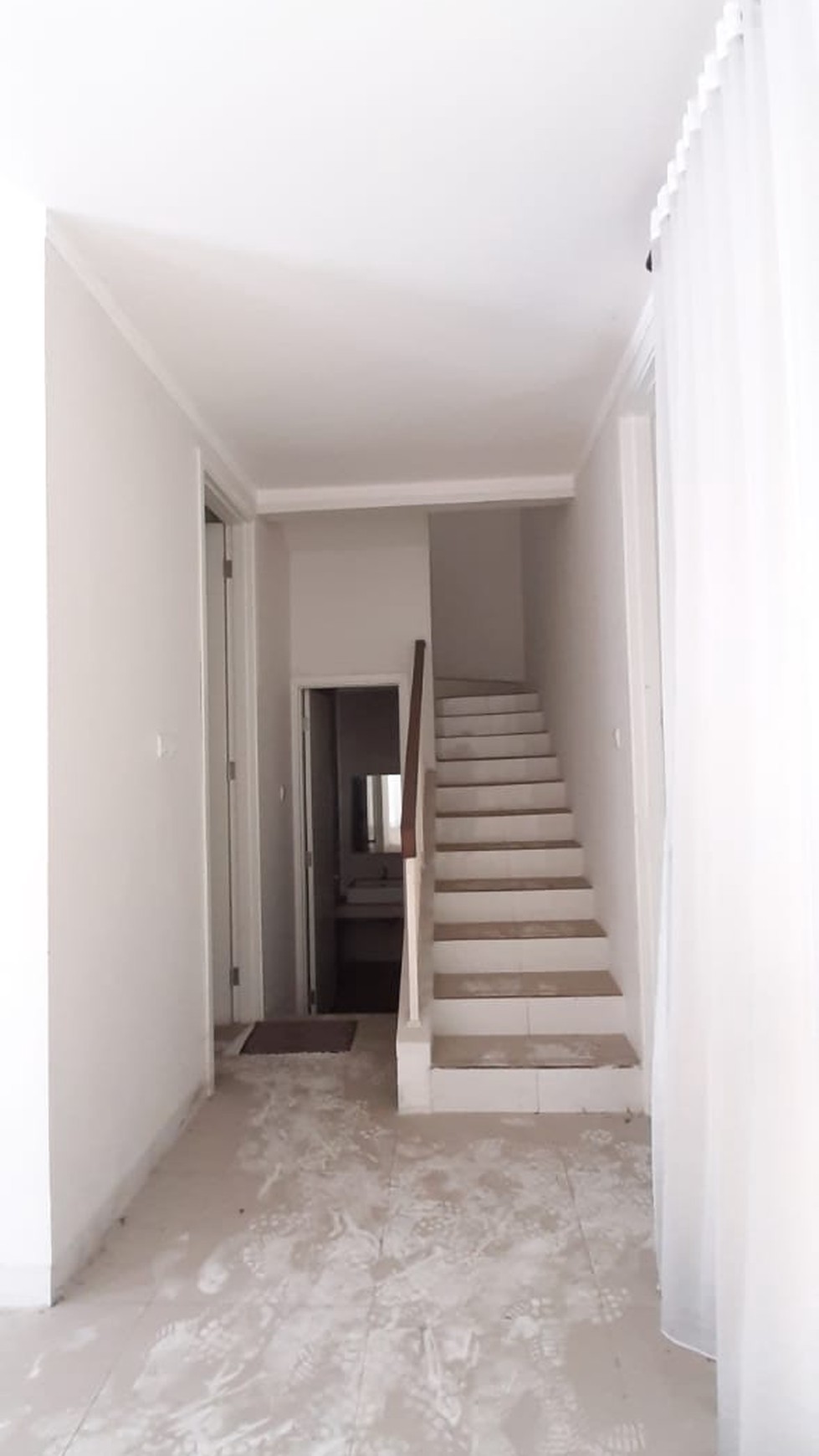 RUMAH CANTIK DI DISCOVERY BINTARO