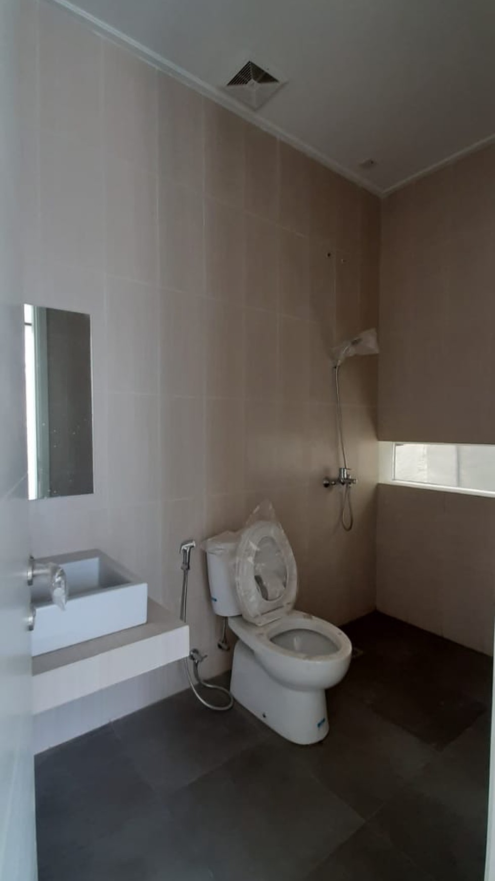 RUMAH CANTIK DI DISCOVERY BINTARO