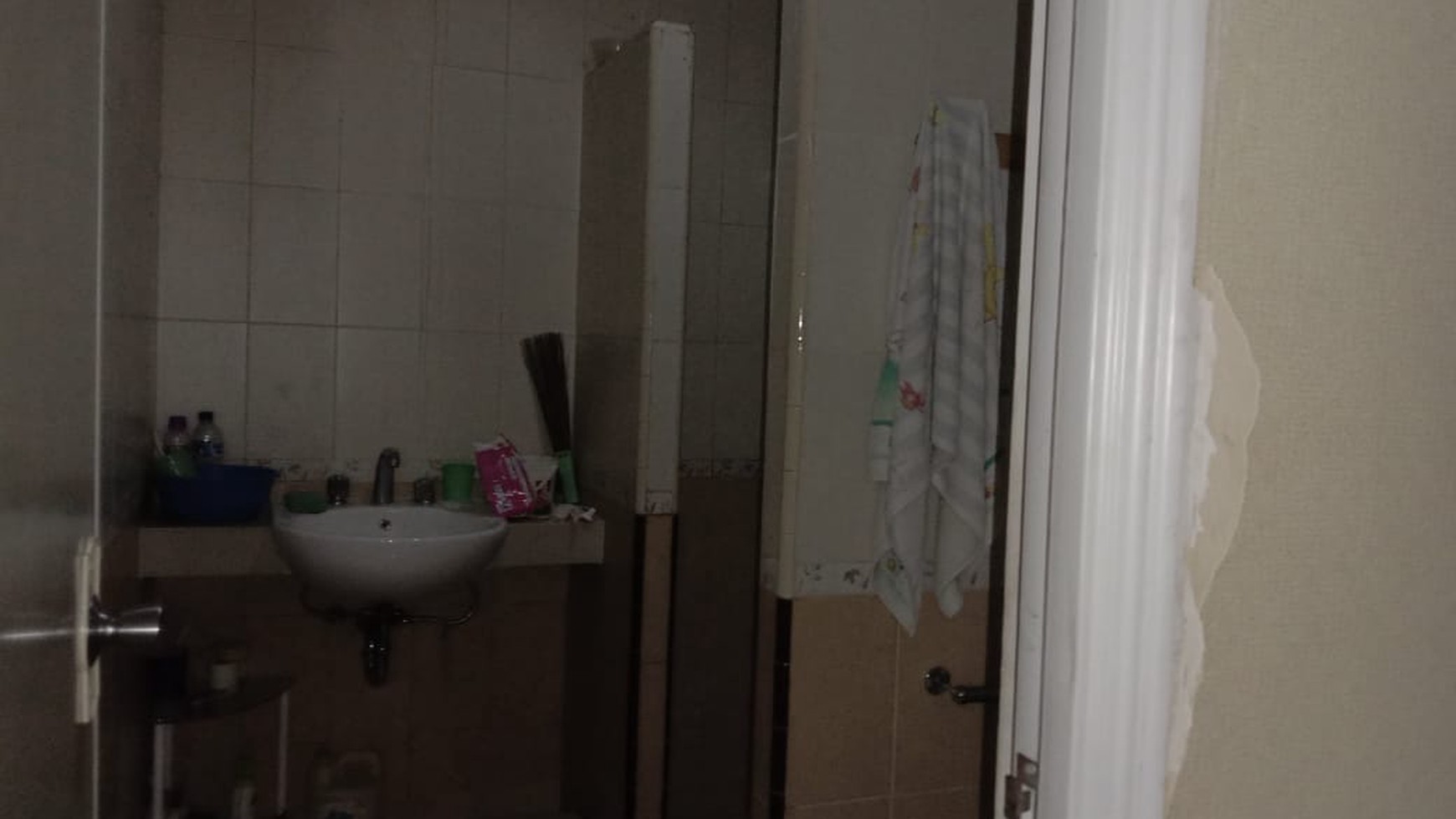 Rumah 2 Lantai Lokasi Oke Banget