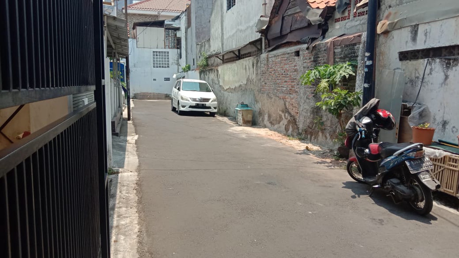 Rumah 2 Lantai Lokasi Oke Banget