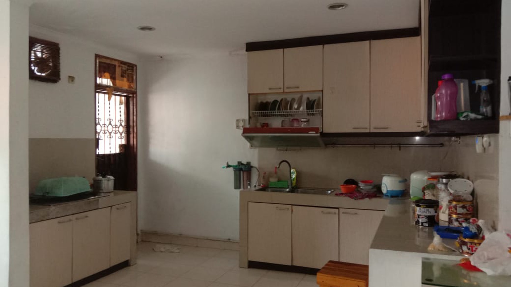 Rumah 2 Lantai Lokasi Oke Banget