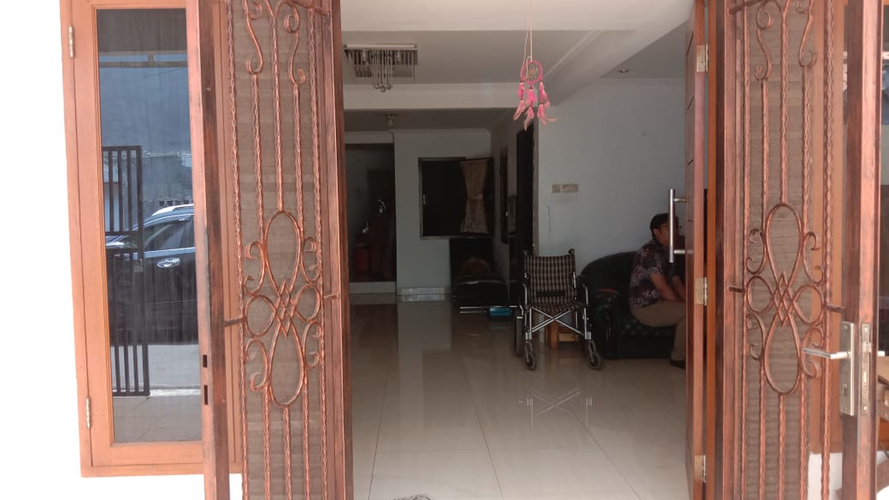 Rumah 2 Lantai Lokasi Oke Banget