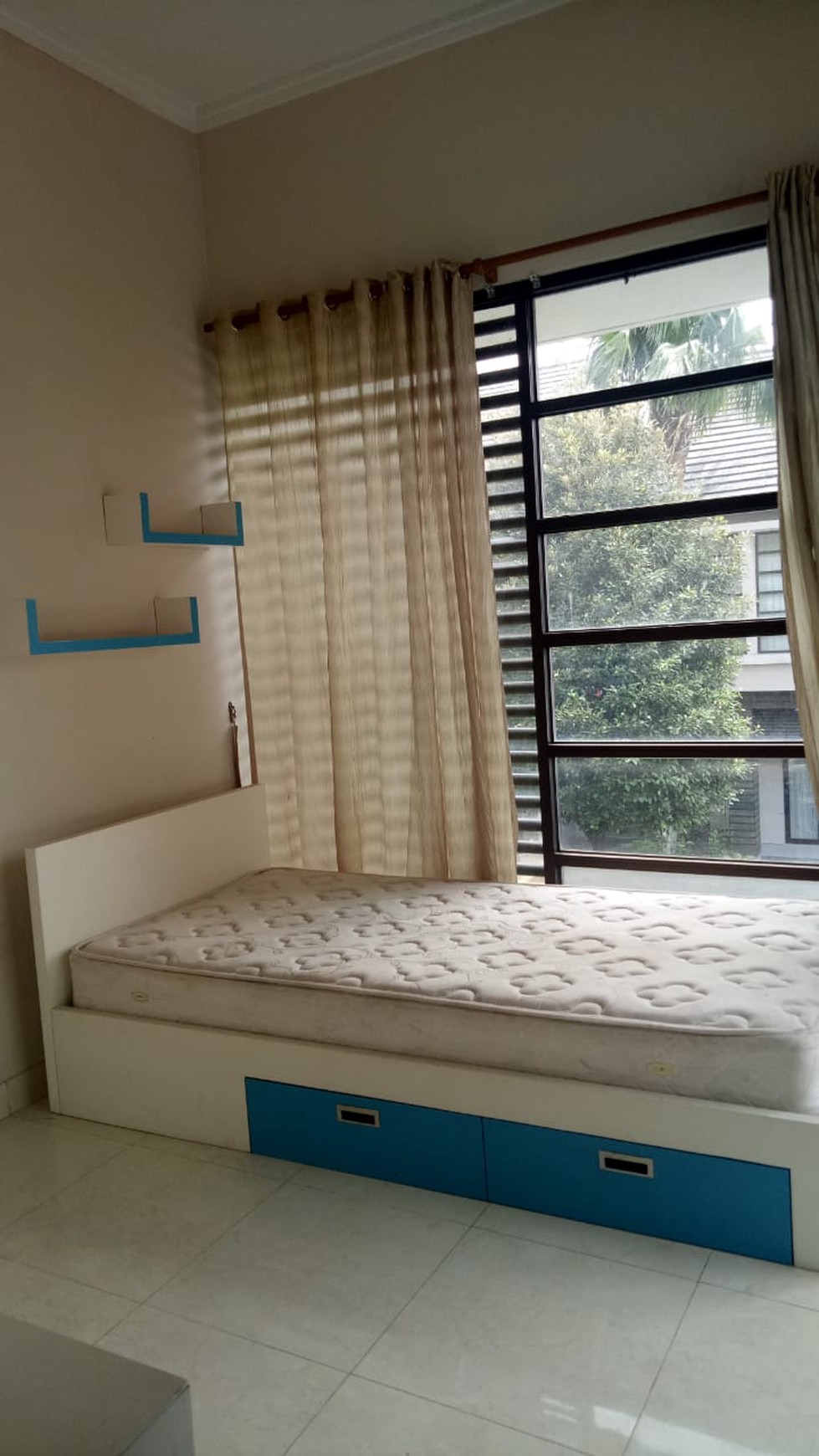 Rumah dlm cluster Emerald di Bintaro Jaya sektor 9