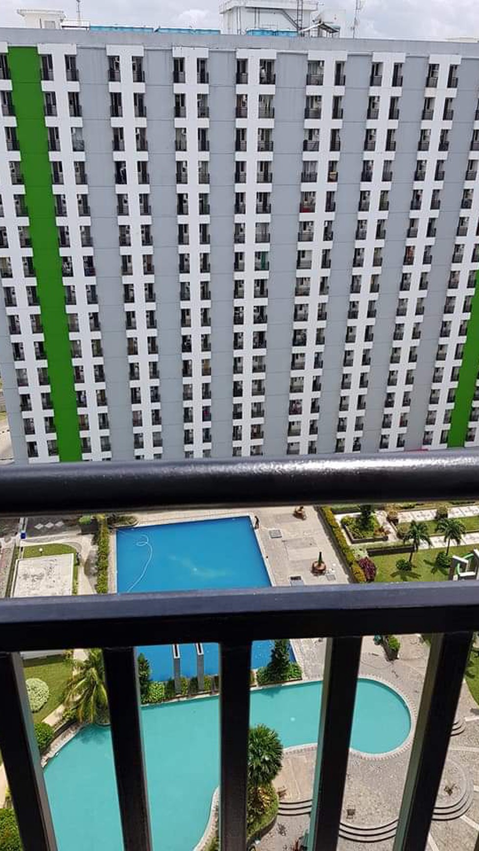 Apartemen Siap Huni, View Pool, dan Strategis @Apartemen Green Lake View, Ciputat