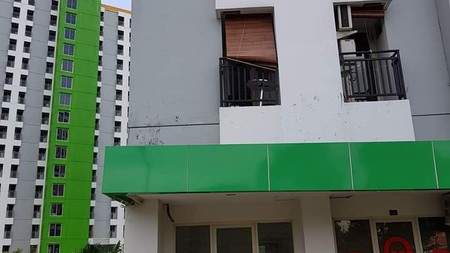 Kios Berada di Area Apartemen Green Lake View Ciputat