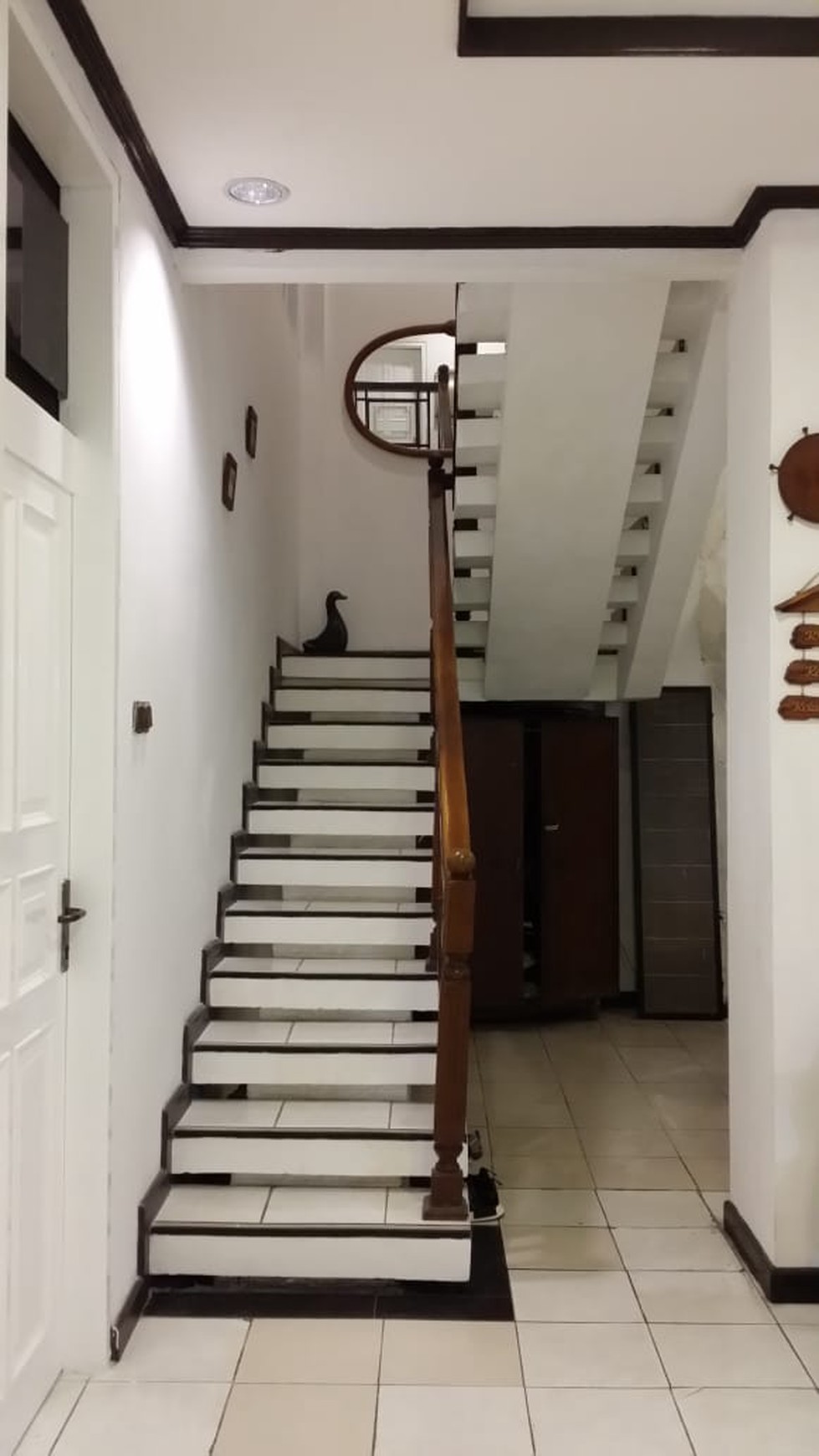Jual Rumah Gedung Hijau Pondok Indah.. Baru Renovasi