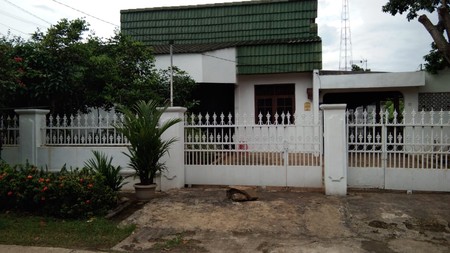 Rumah Bisa Dijadikan Kantor /Tempat Tinggal,Lokasi Strategis