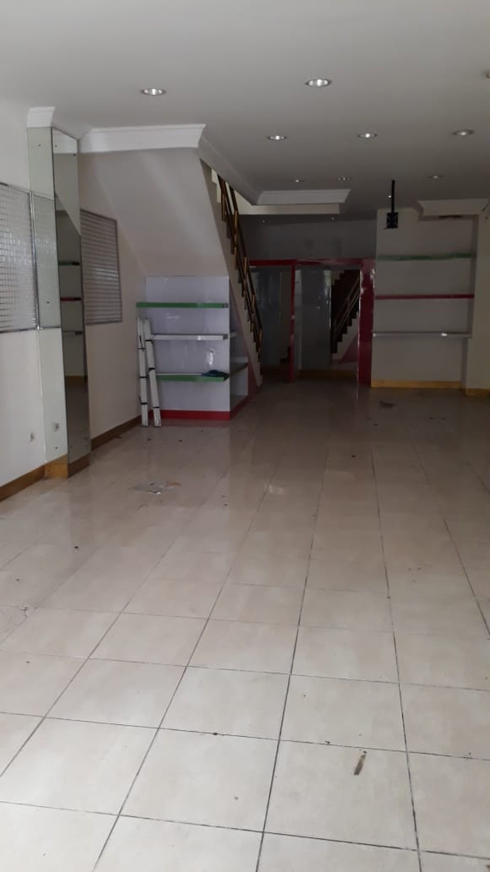 Jual Ruko di Pasar Baru 4.5 Lantai