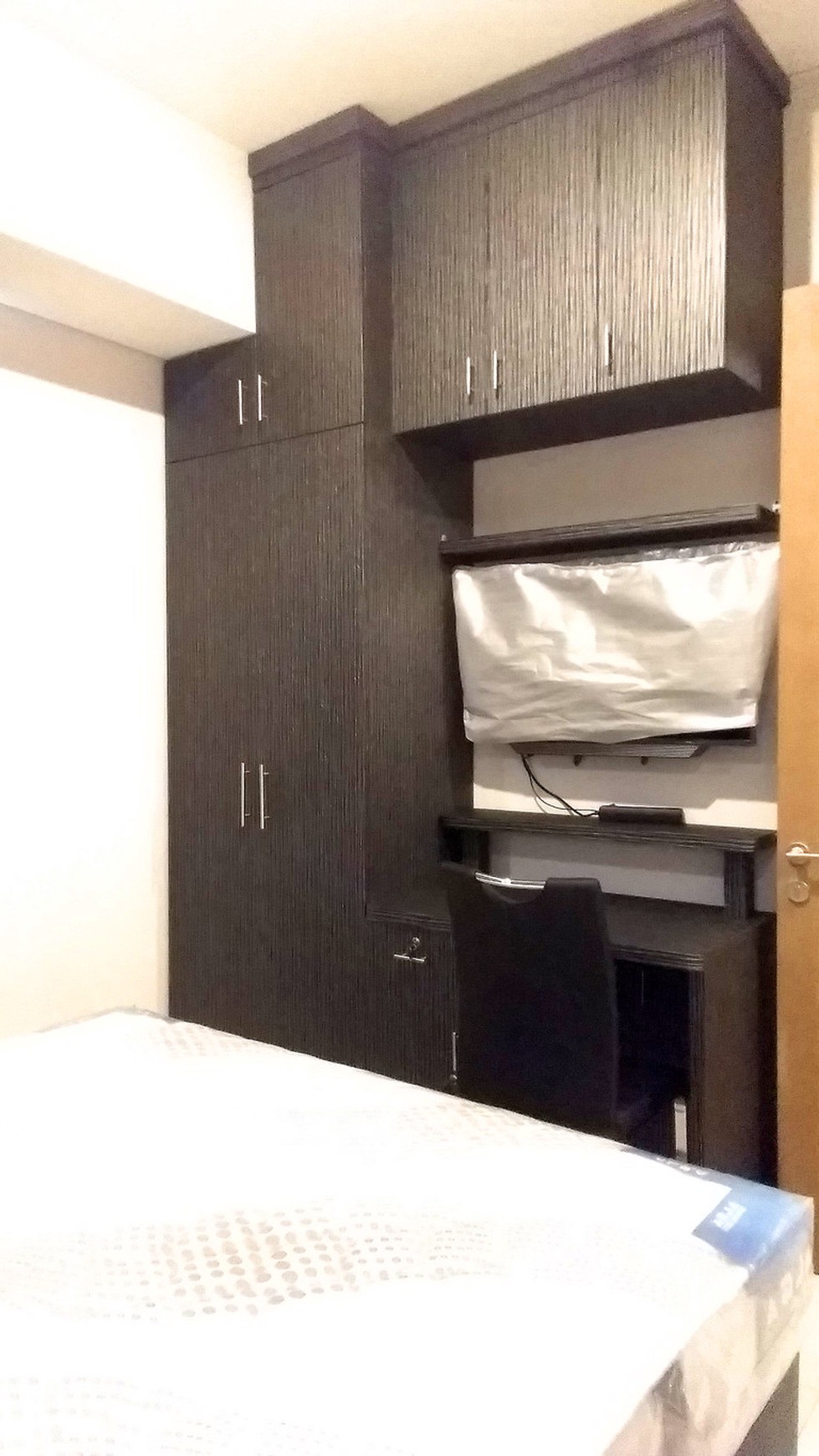 Apartemen 2 Bedroom, Furnished, Lokasi Strategis di Taman Anggrek Residence