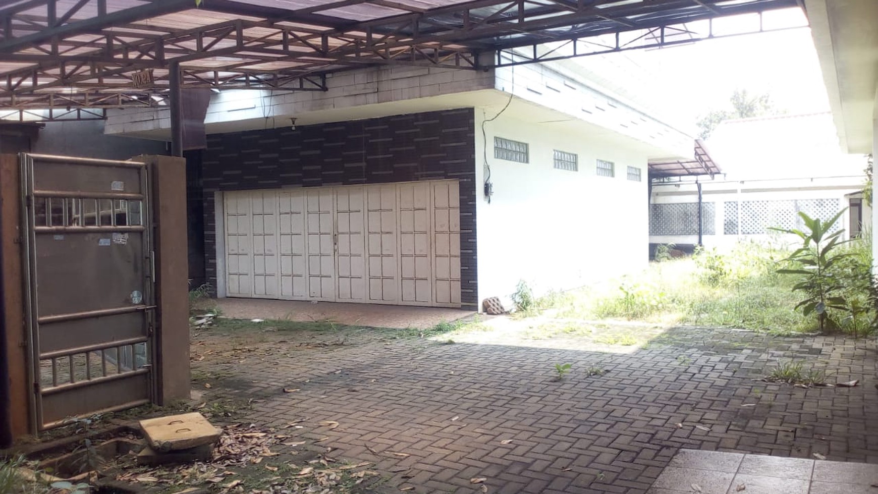 Rumah Siap Huni Dengan 3 Bangunan Dalam Satu Tanah Di Cibubur