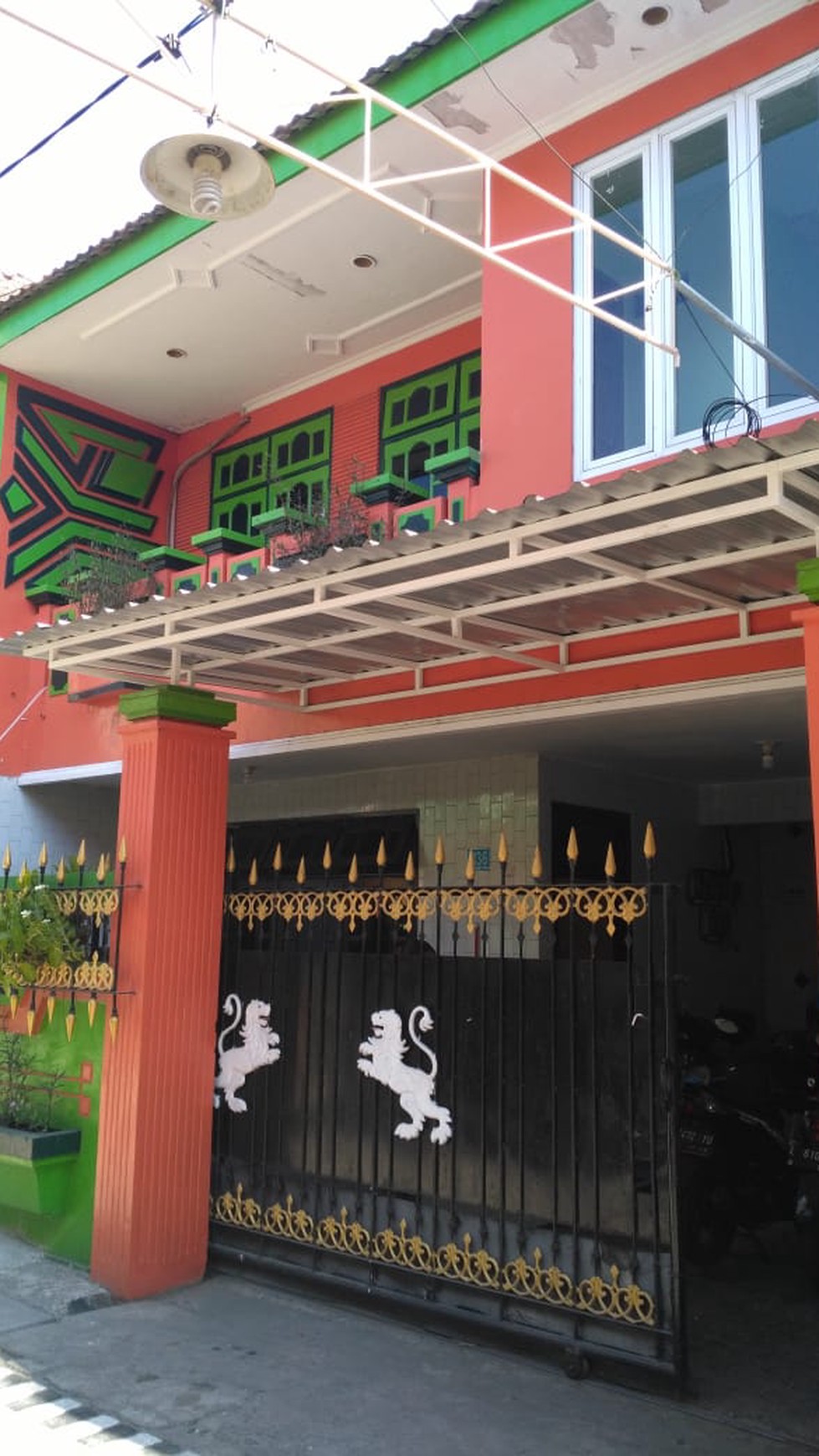 Rumah Kos aktif 2.5 lantai jalan petemon