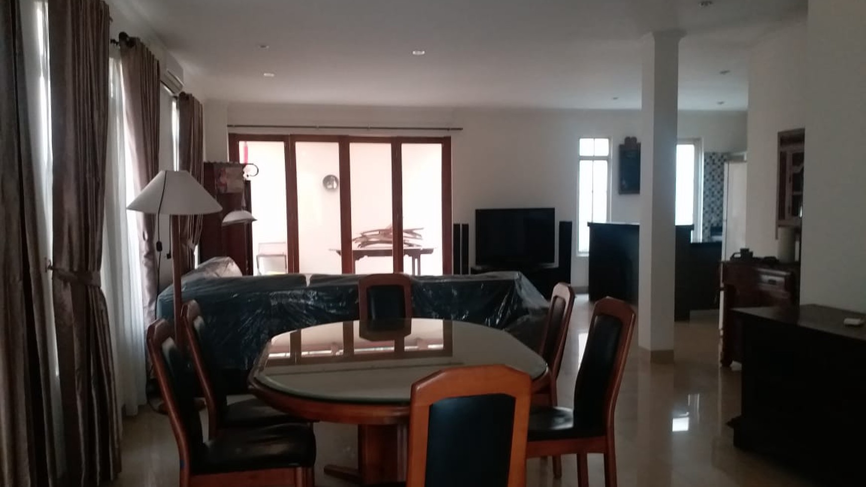 Di Sewakan Rumah Di JL. Sumatera - Lippo Karawaci Tangerang