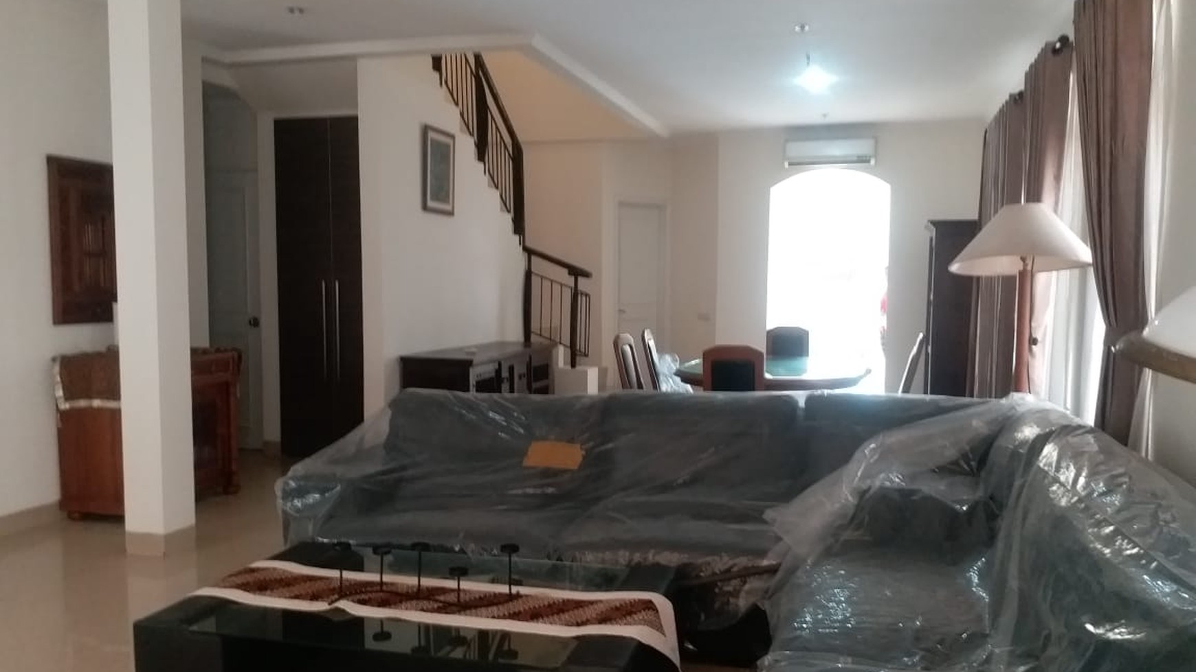 Di Sewakan Rumah Di JL. Sumatera - Lippo Karawaci Tangerang