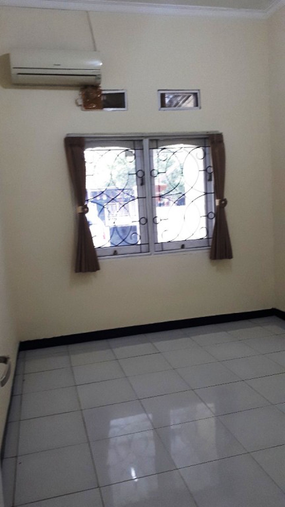 Rumah Dijual Puri Safira Regency Menganti Gresik