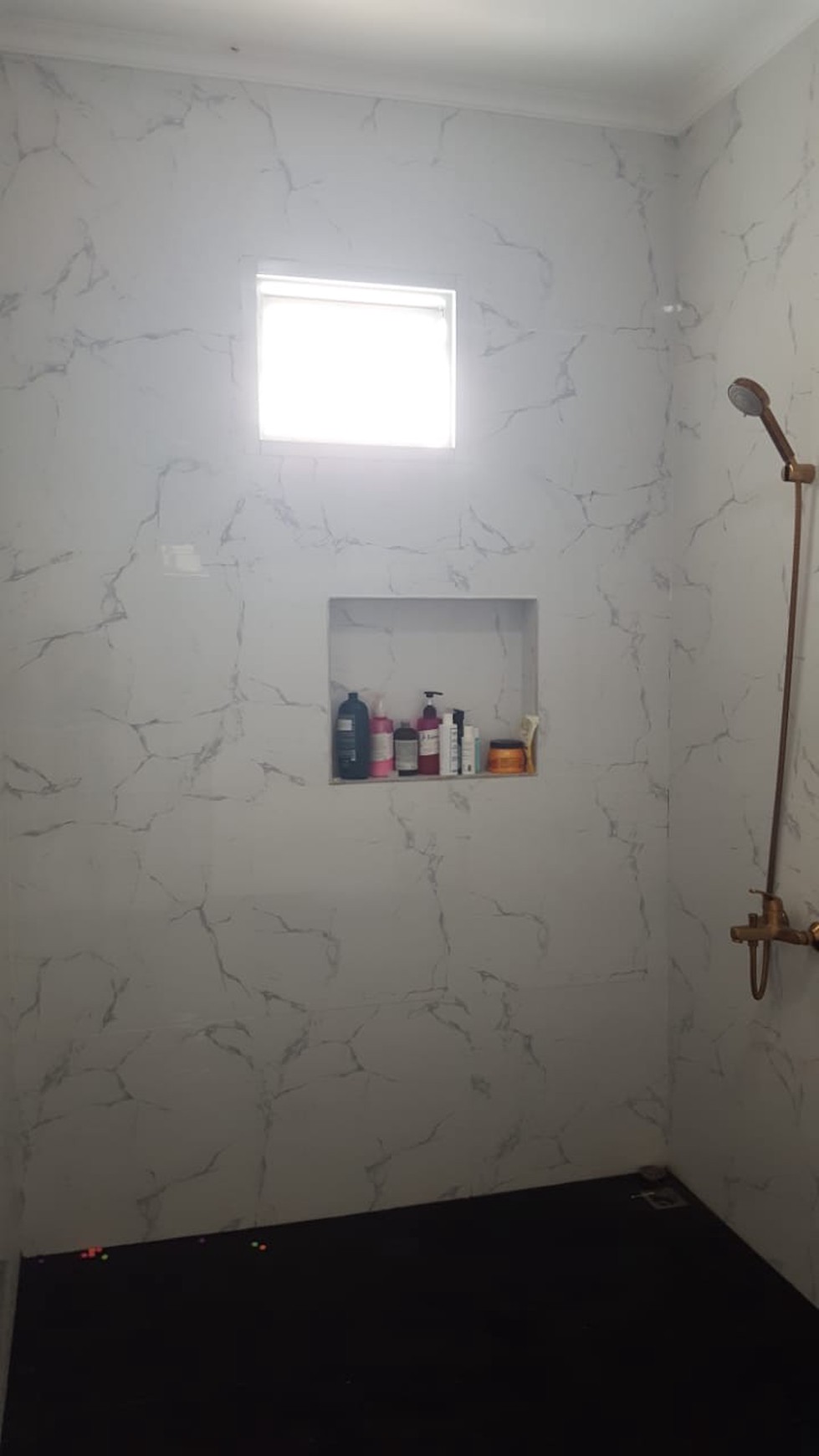 Rumah di Suvarna Sutera Cluster Daru, Pasar kemis Tangerang