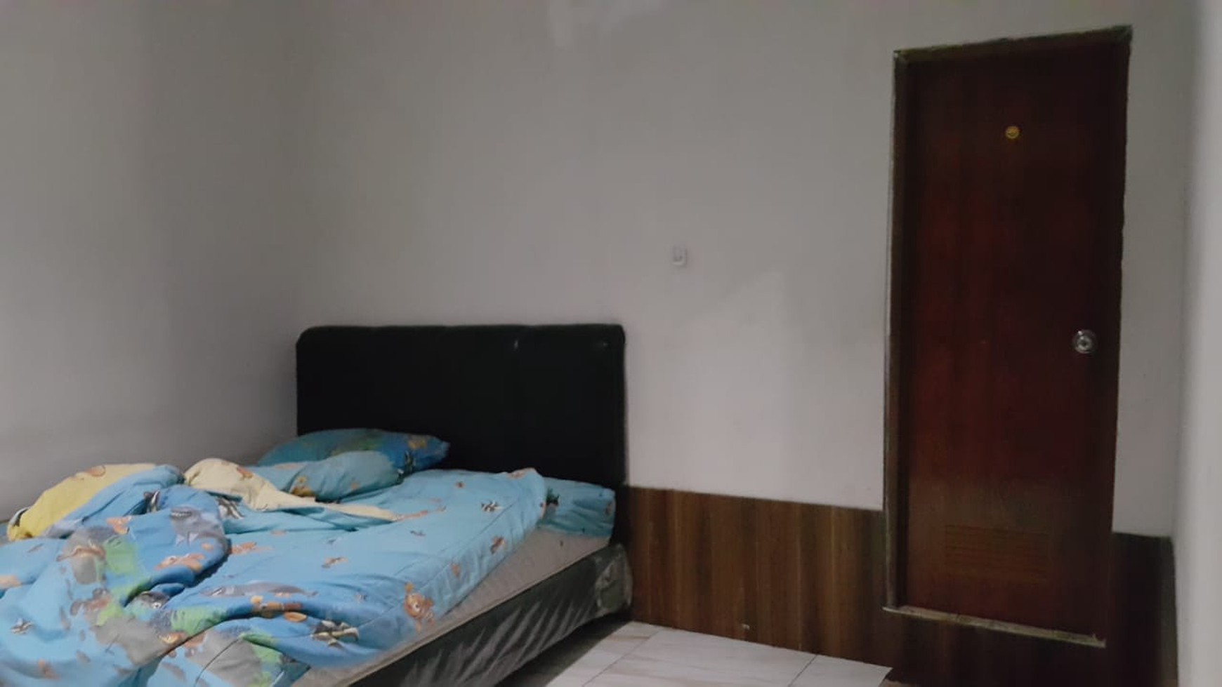 Rumah + Cafe di JL. Kisamau Pasar lama Tangerang