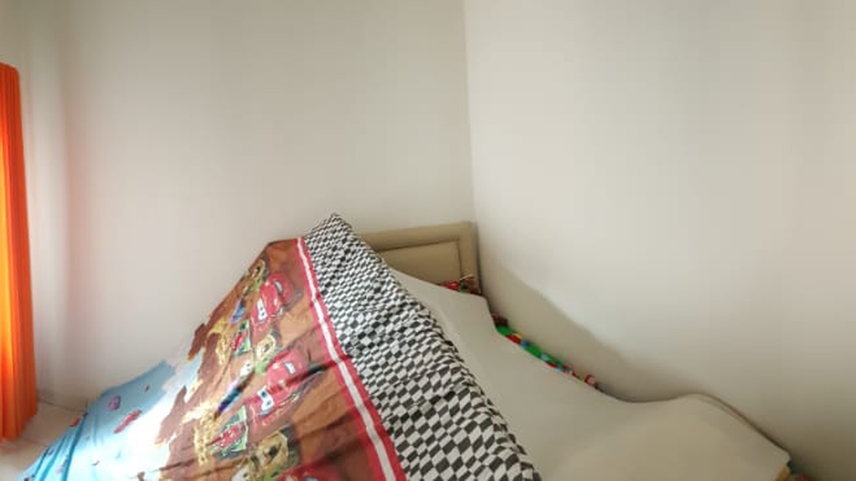 Rumah Di JL. Palem golf cluster madrid palem semi karawaci Tangerang