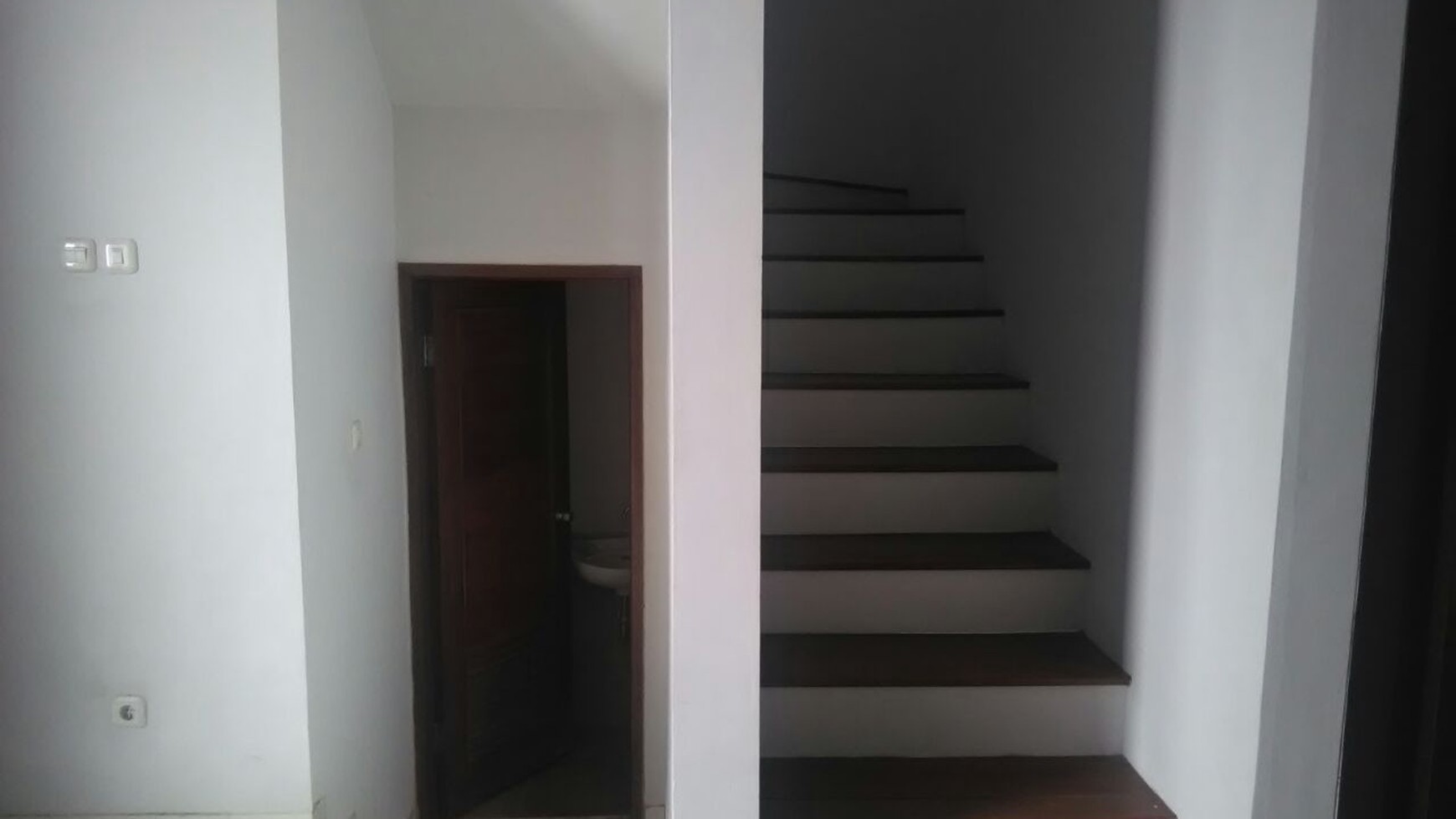 Rumah dlm cluster Emerald di Bintaro Jaya sektor 9