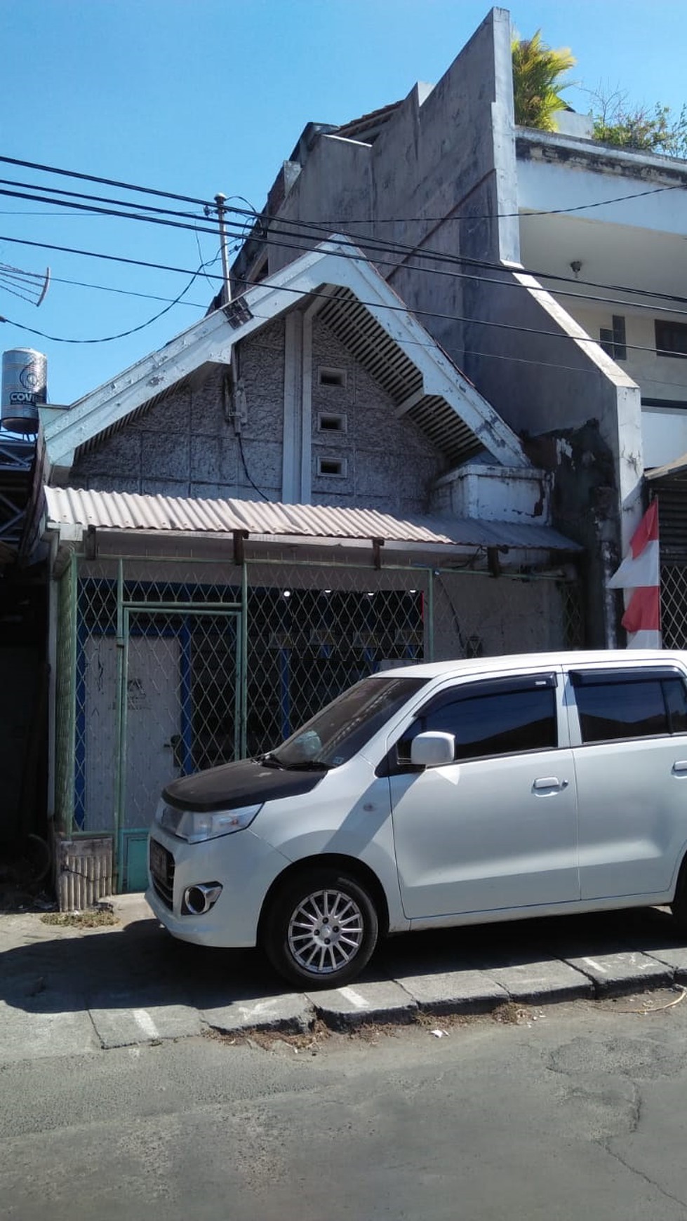 Rumah 1.5 lantai jalan makam peneleh