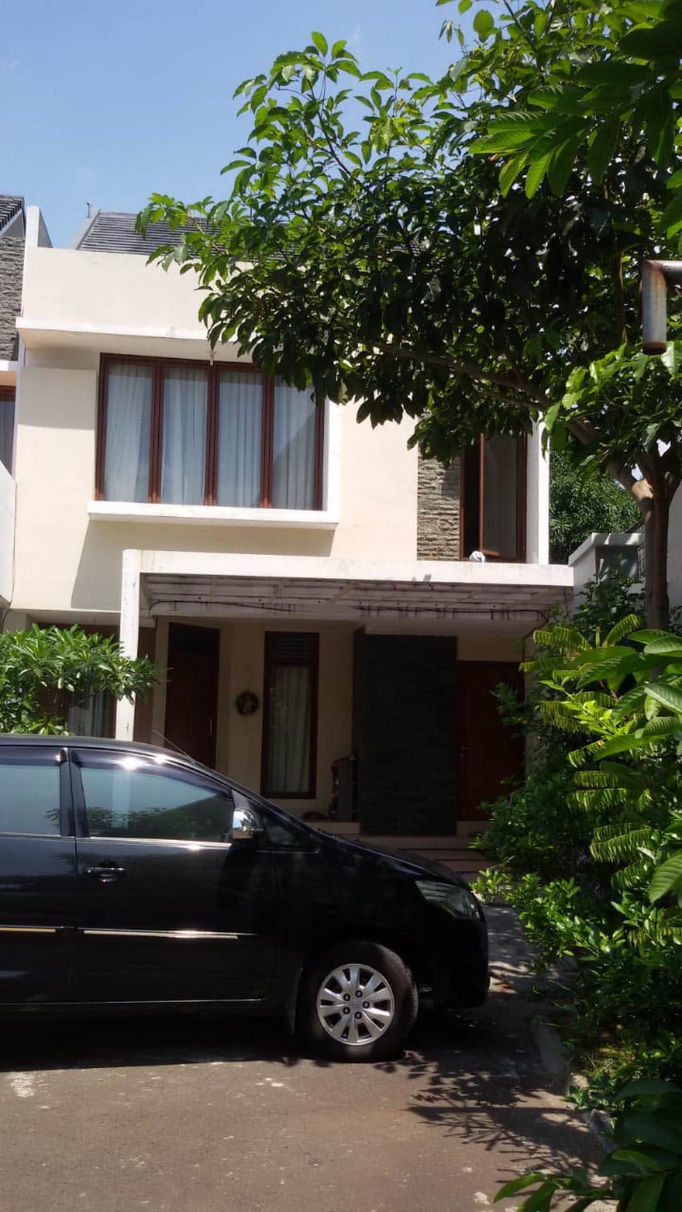 Rumah Hoek Dijual Jl Pelangi Jingga, Gading Residence