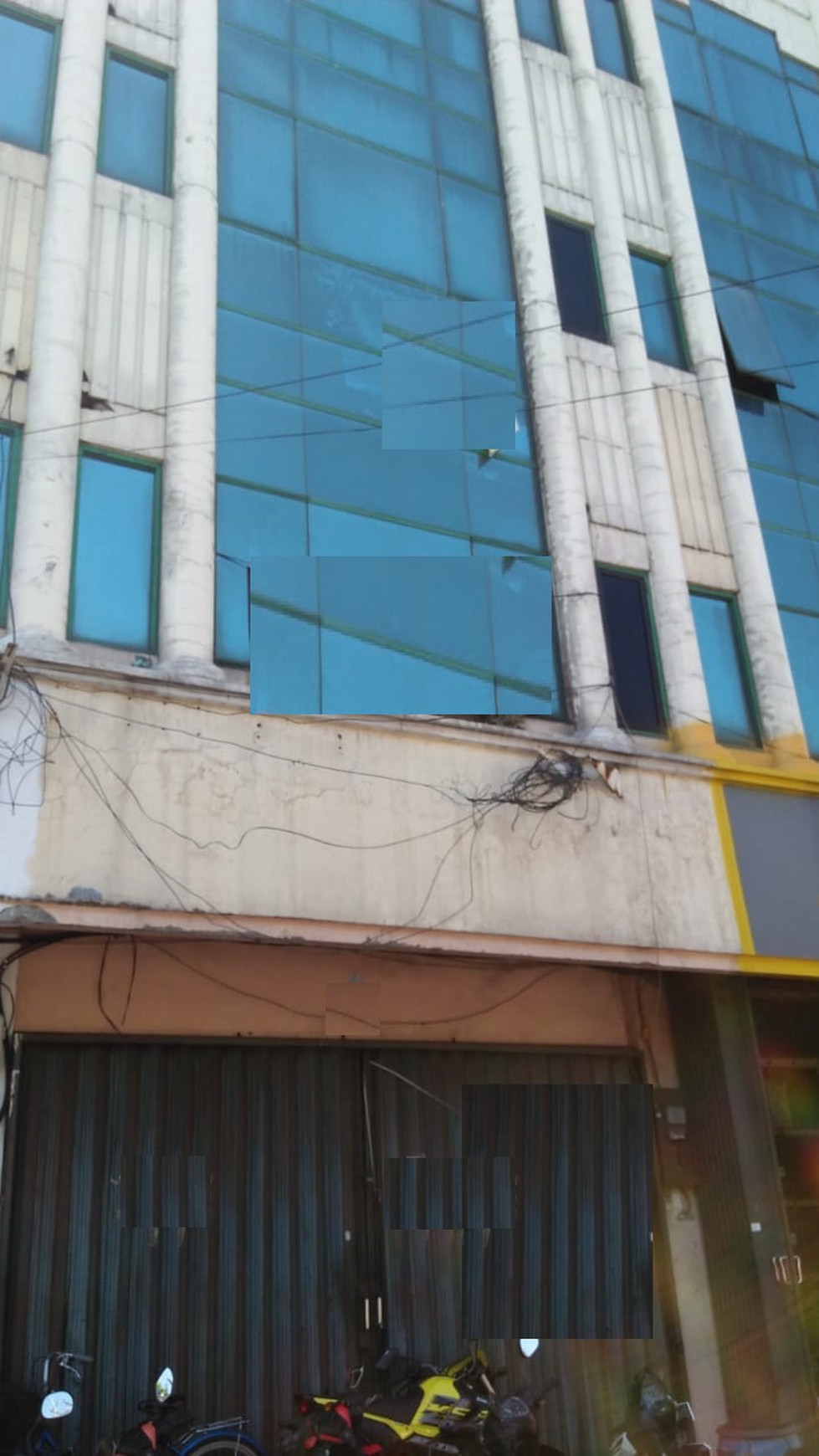 Ruko 4 lantai komplek pertokoan pengampon square