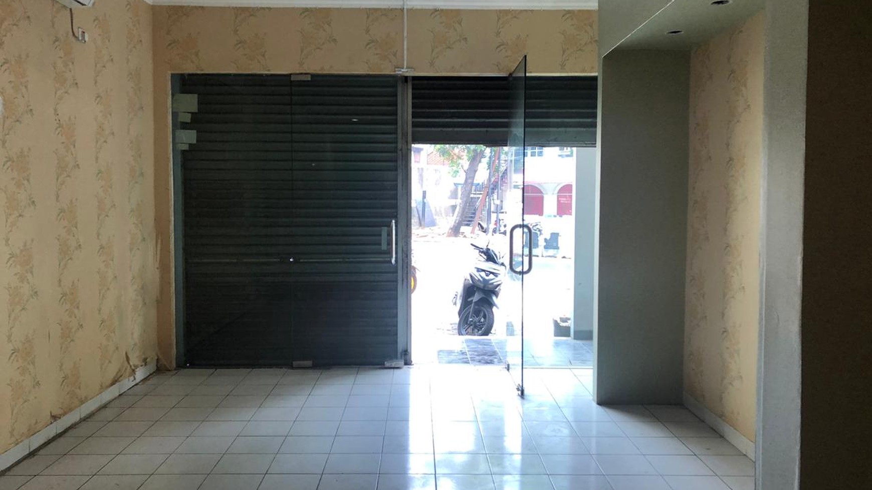 Ruko Siap Pakai, Lokasi Pinggir Jalan Raya @Bintaro