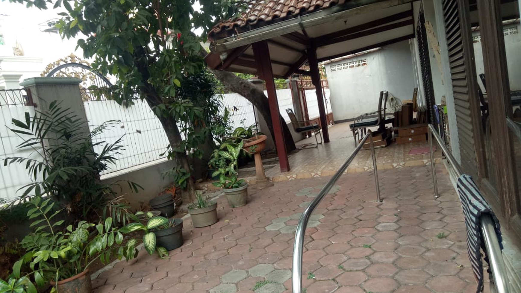 Rumah Posisi HOOK, Lokasi Strategis dan Dalam Komplek Hankam, Joglo