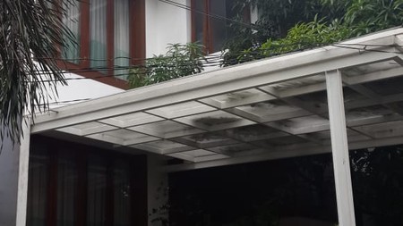 Semi furnished house Cipete selatan