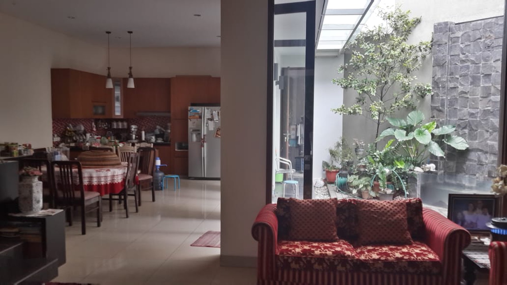 Semi furnished house Cipete selatan