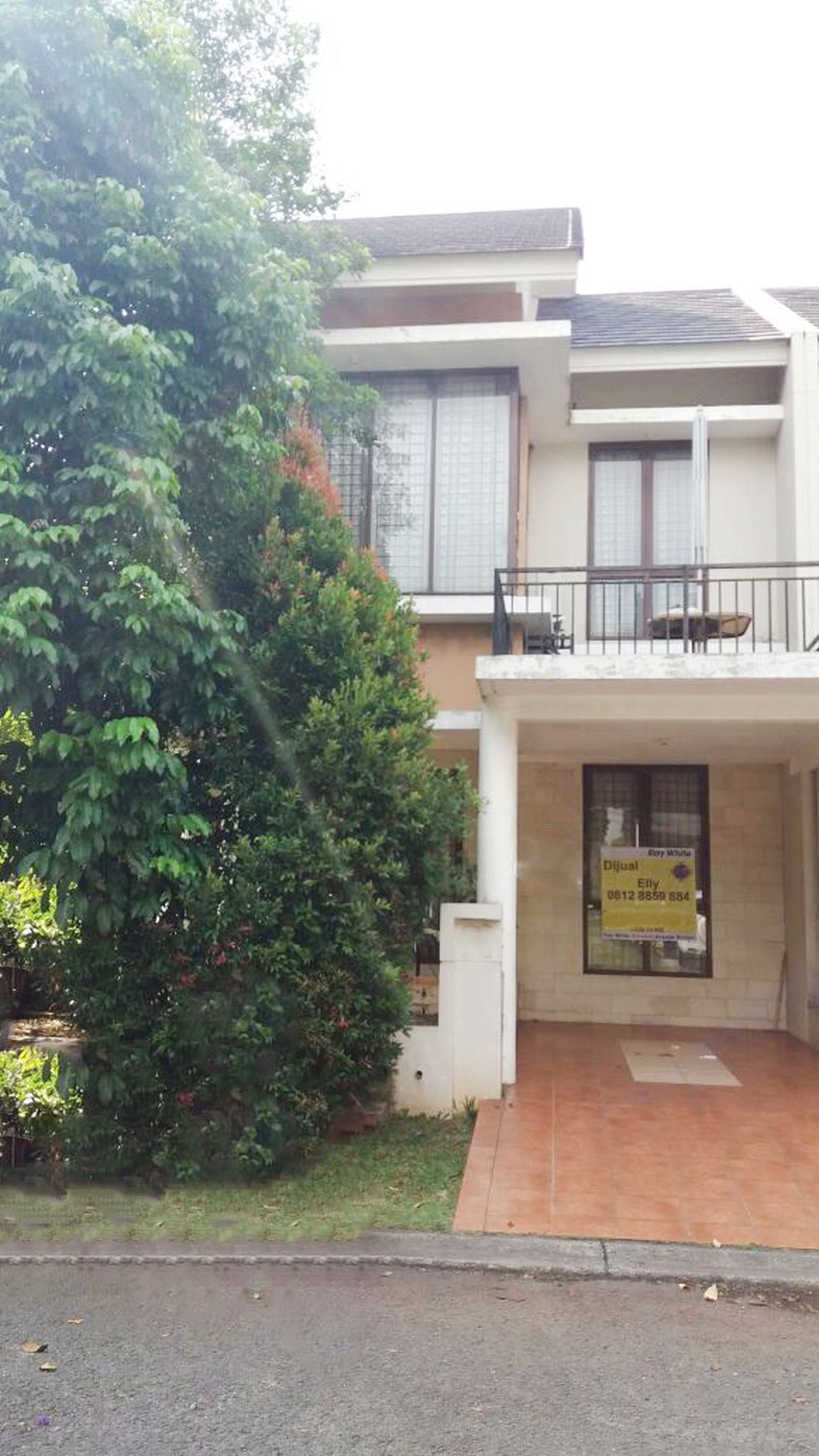 Rumah Hoek dan Murah di Kawasan Cluster Discovery, Bintaro