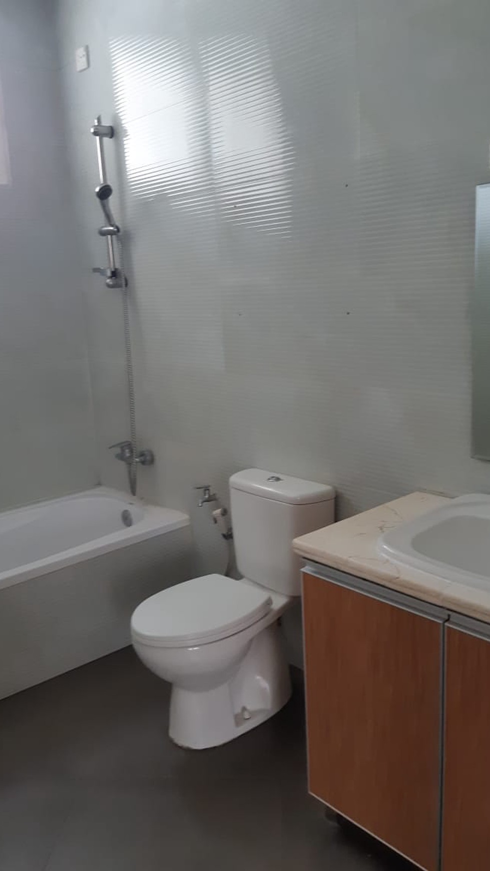 Rumah Murah Cantik, Minimalis dan Siap Huni di Kawasan Premium Senayan, Bintaro