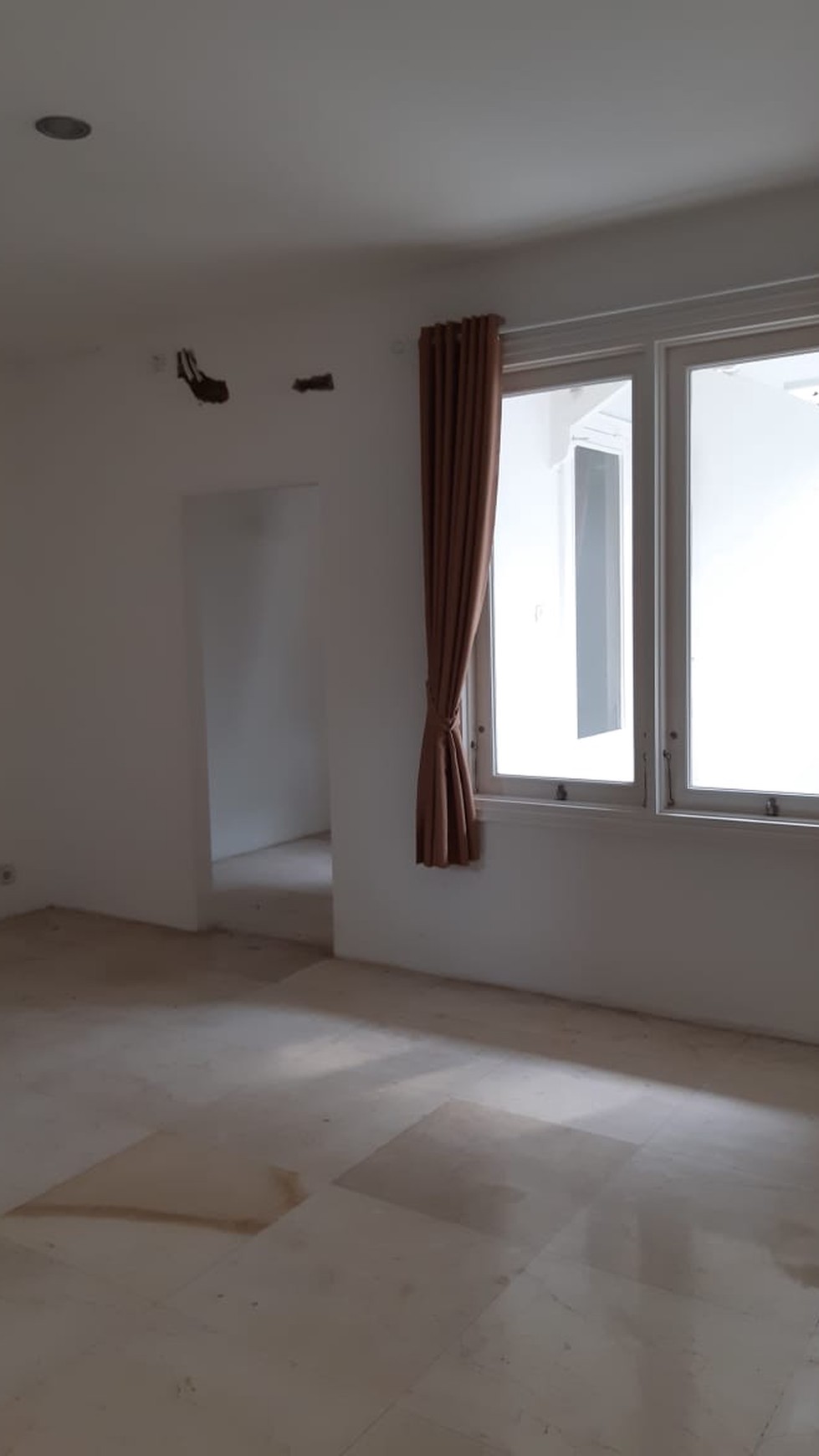 Rumah Murah Cantik, Minimalis dan Siap Huni di Kawasan Premium Senayan, Bintaro